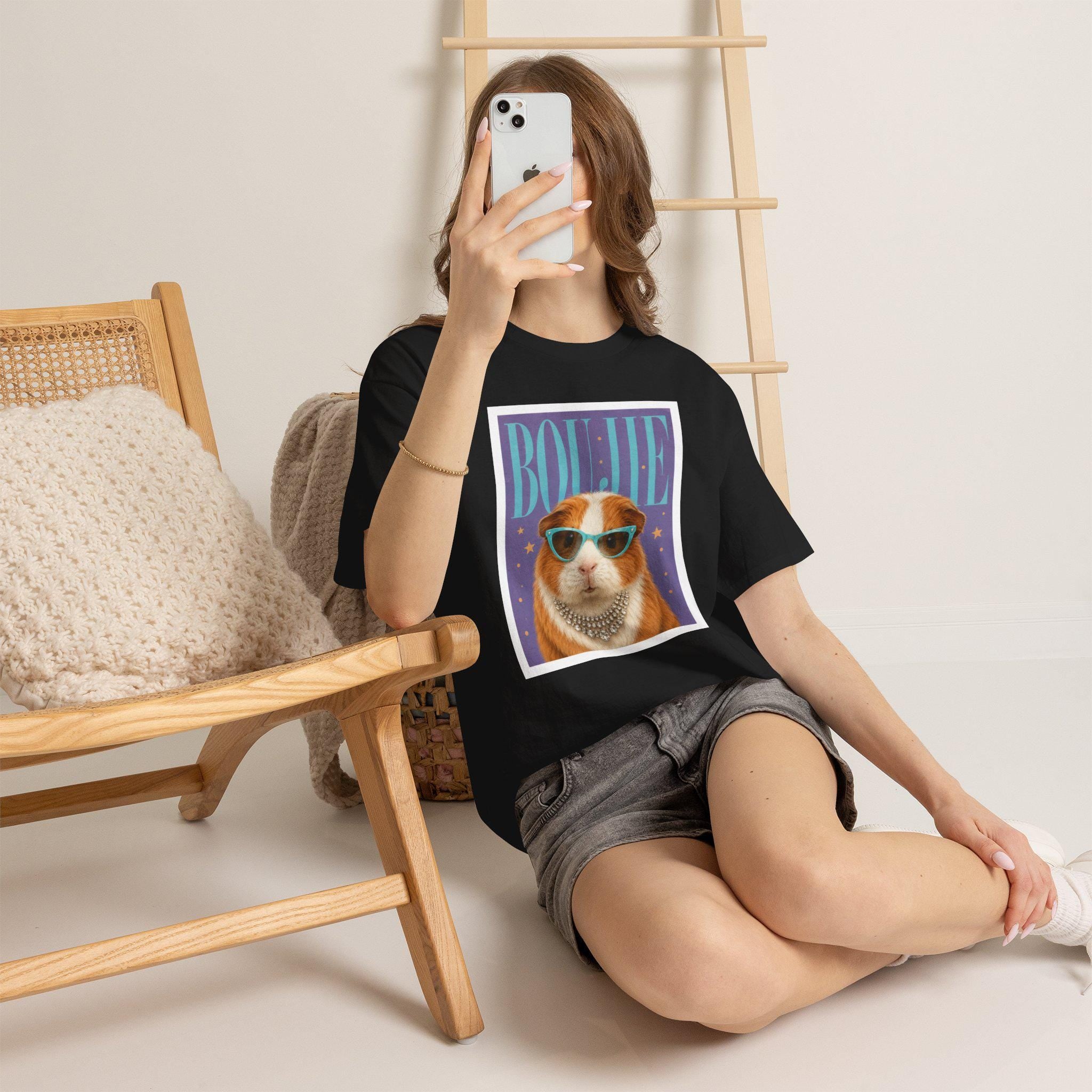 Boujie Guinea Pig Sunglasses Pearls Portrait T-Shirt, Retro Cavy Lover Tee, Excellent Gift!
